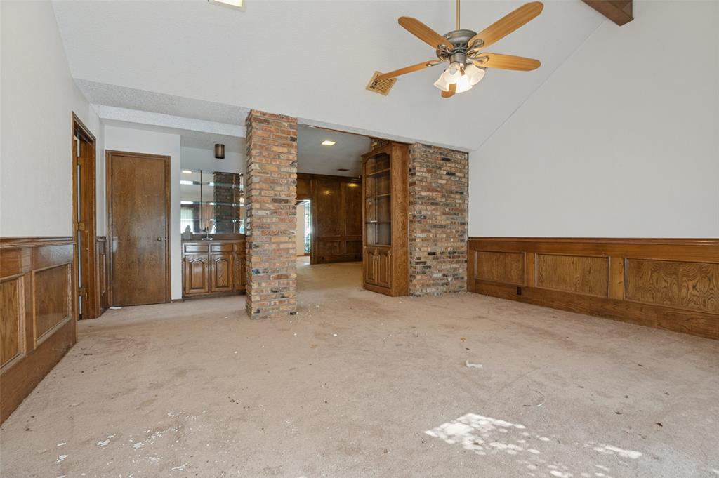 1901 Wedgewood Drive Property Photo 6