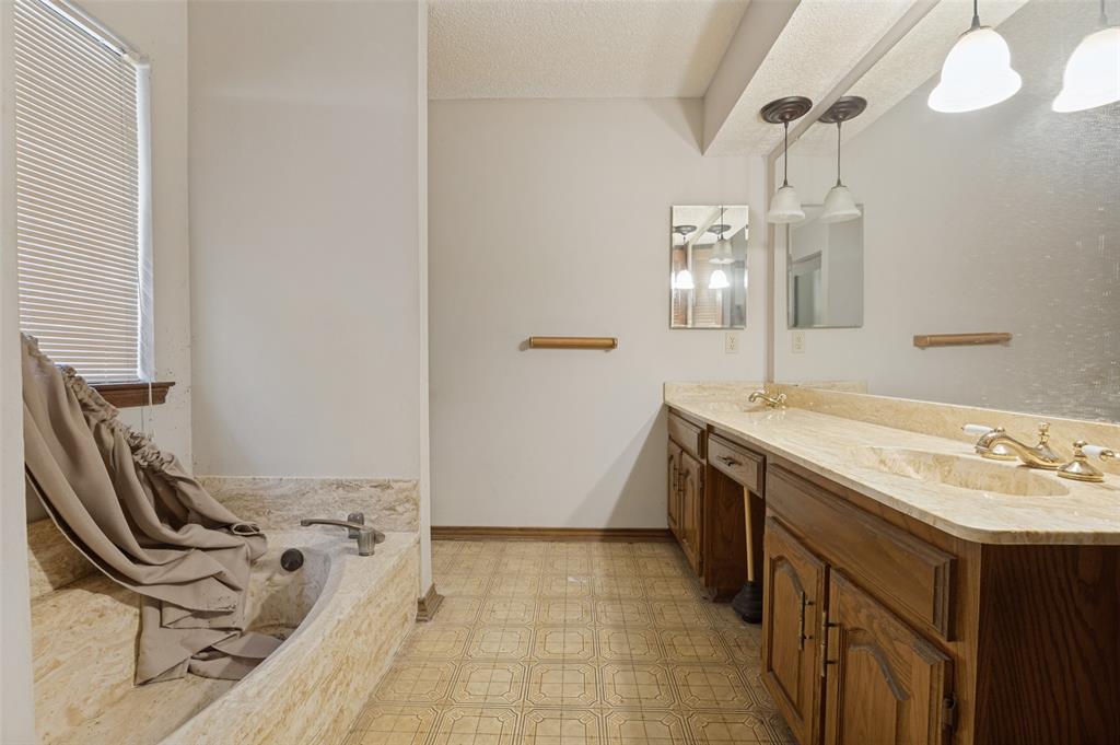 1901 Wedgewood Drive Property Photo 20