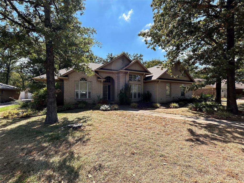 1328 Azalea Drive Property Photo 2