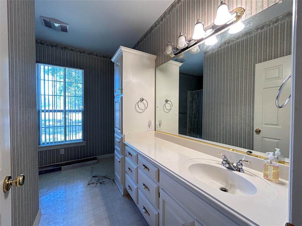 1328 Azalea Drive Property Photo 11