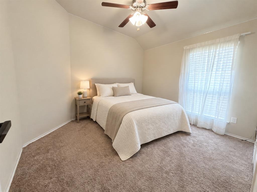 112 Rustic Oak Lane Property Photo 12