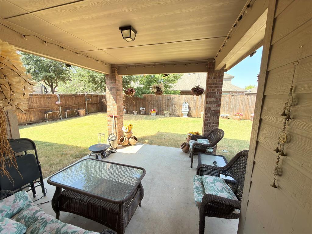 112 Rustic Oak Lane Property Photo 15