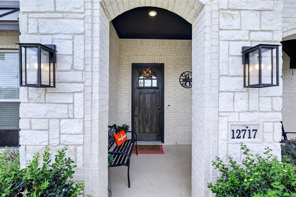 12717 Caliber Drive Property Photo 4