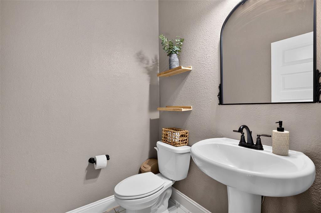 12717 Caliber Drive Property Photo 9
