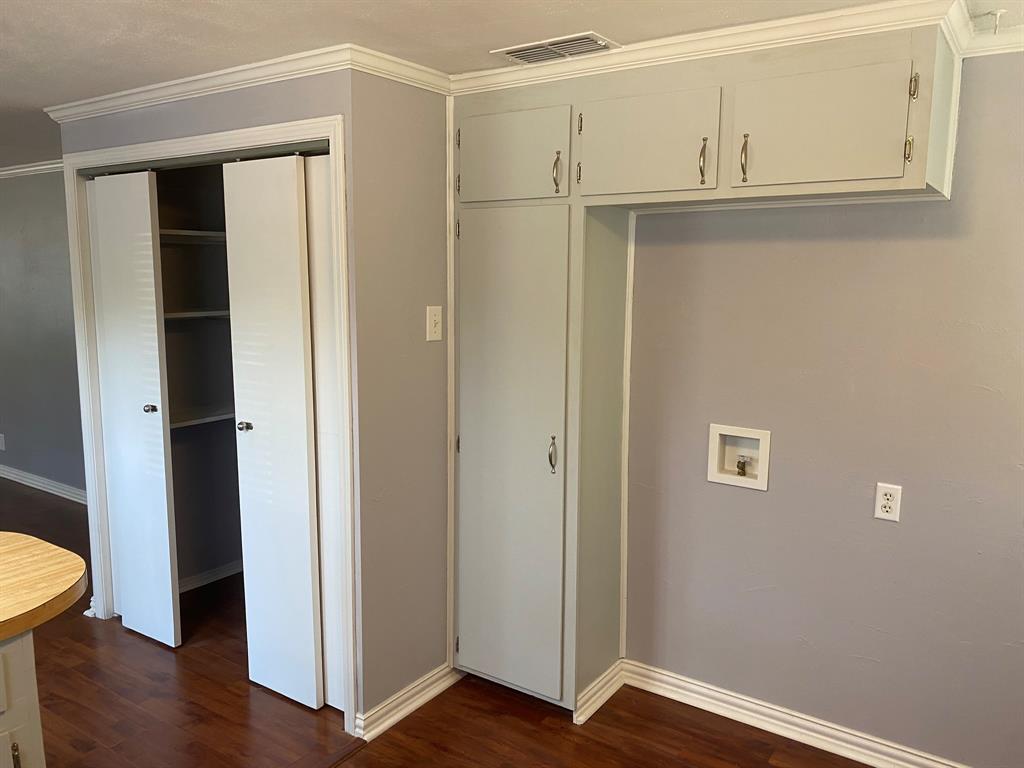 1411 Aars Street Property Photo 9