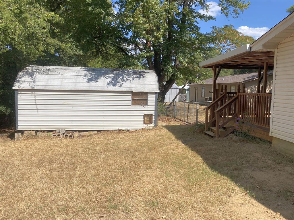 1411 Aars Street Property Photo 27