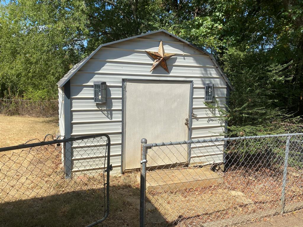 1411 Aars Street Property Photo 28