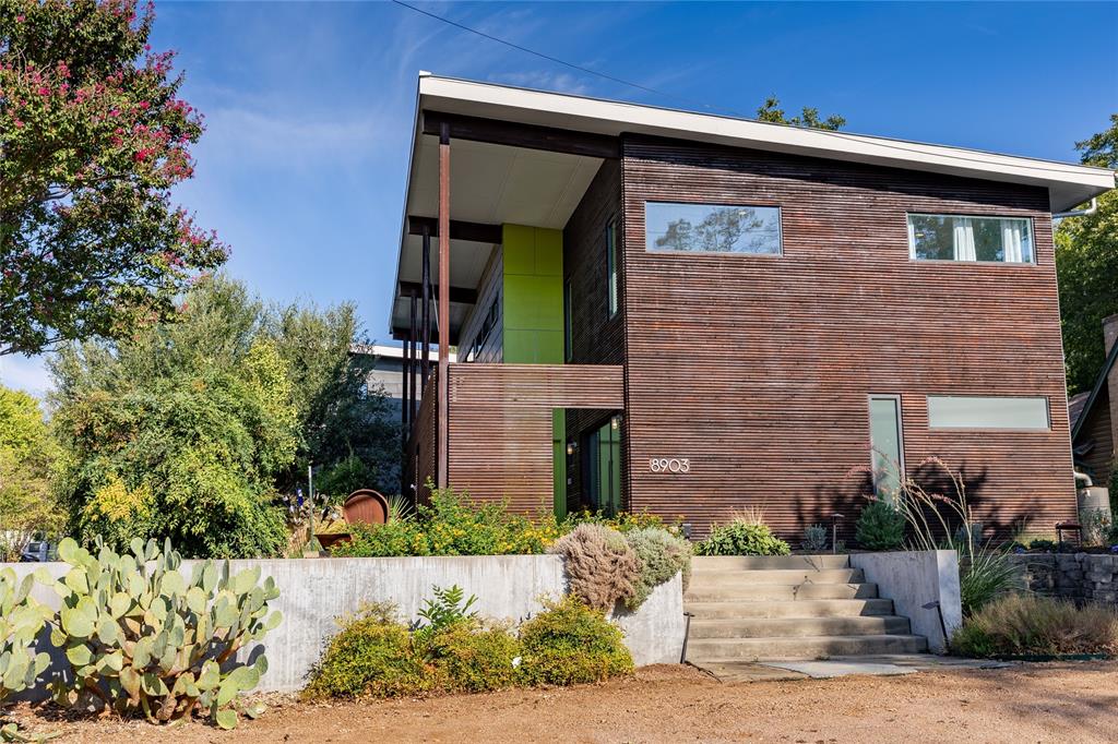 8903 San Leandro Drive Property Photo 1