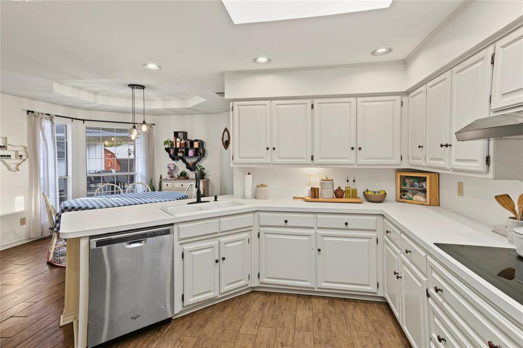 808 Forest Edge Lane Property Photo 10