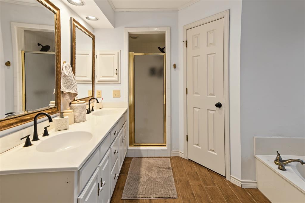 808 Forest Edge Lane Property Photo 24