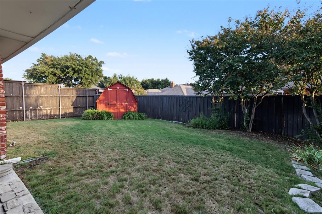 808 Forest Edge Lane Property Photo 33