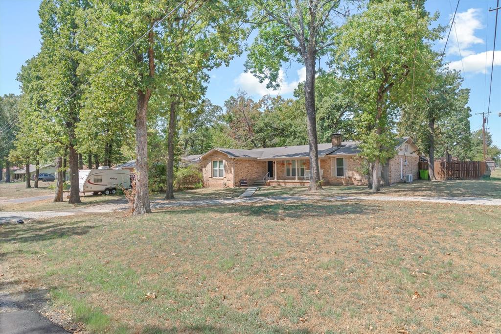 1415 Glenlain Dr Property Photo 2