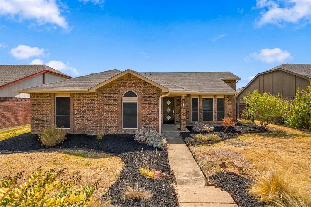 4405 Queen Circle Property Photo 1