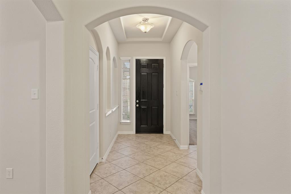 3909 Brook Wood Drive Property Photo 6