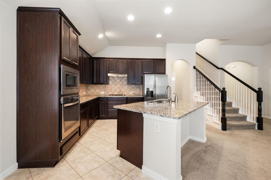 3909 Brook Wood Drive Property Photo 17
