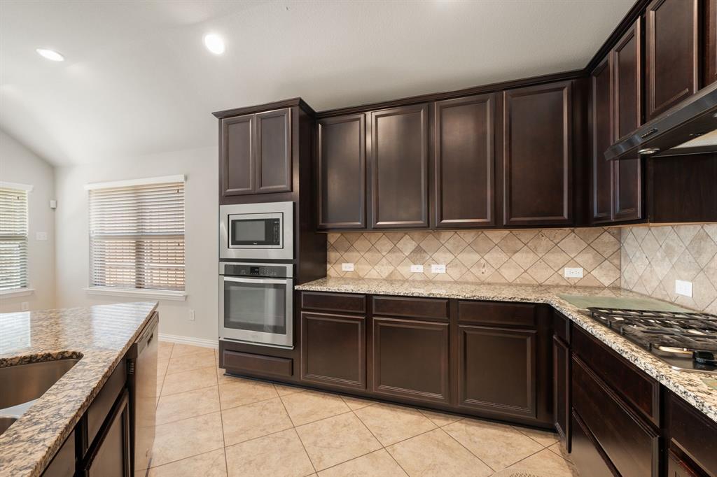 3909 Brook Wood Drive Property Photo 19