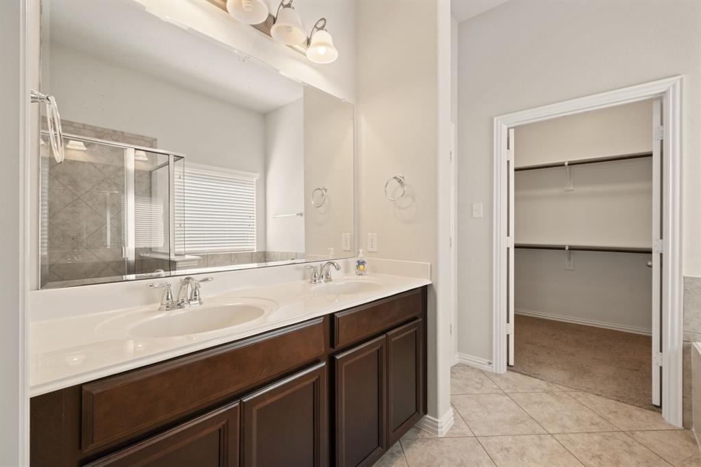 3909 Brook Wood Drive Property Photo 26