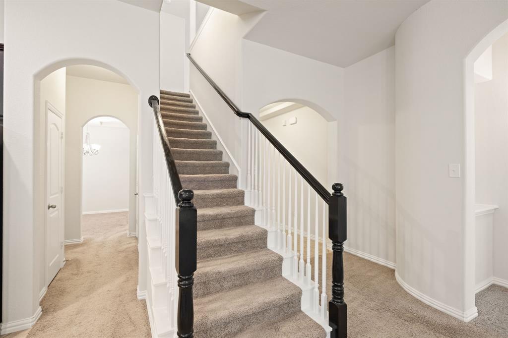 3909 Brook Wood Drive Property Photo 29