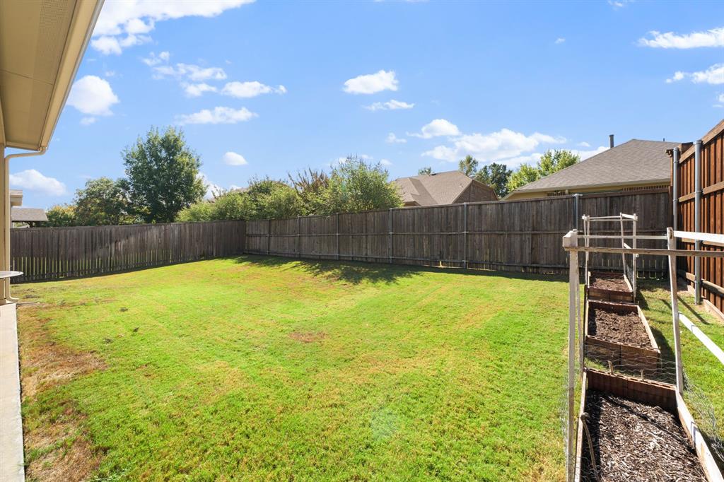 3909 Brook Wood Drive Property Photo 36