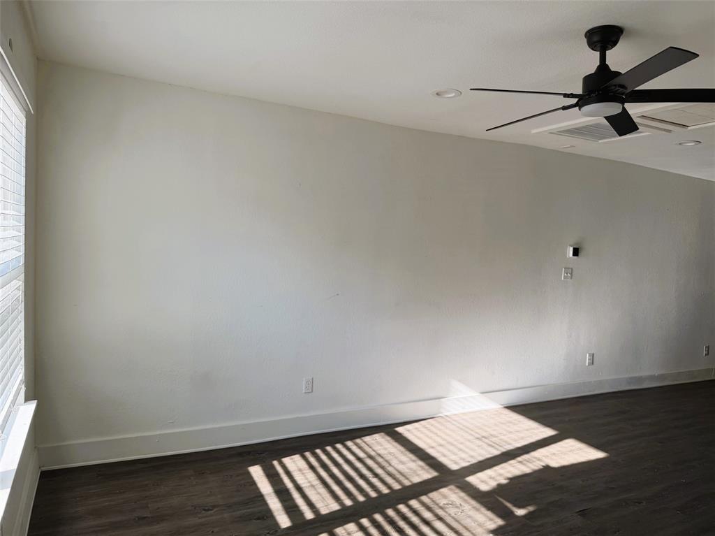400 Lansing Street Property Photo 4