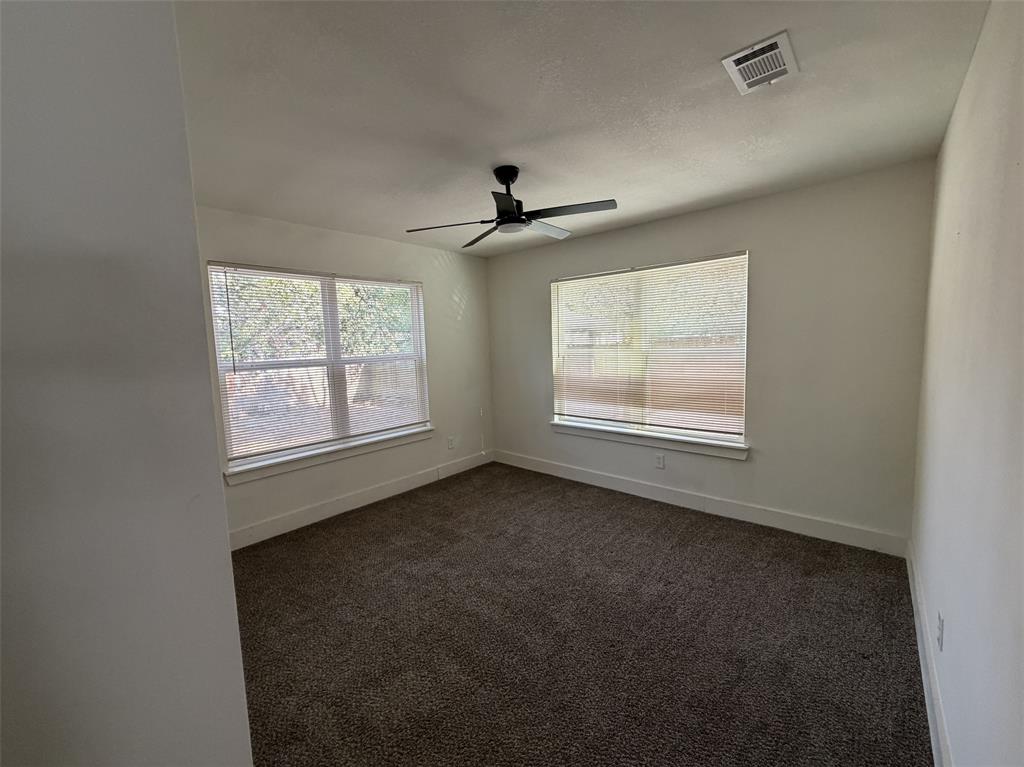 400 Lansing Street Property Photo 8