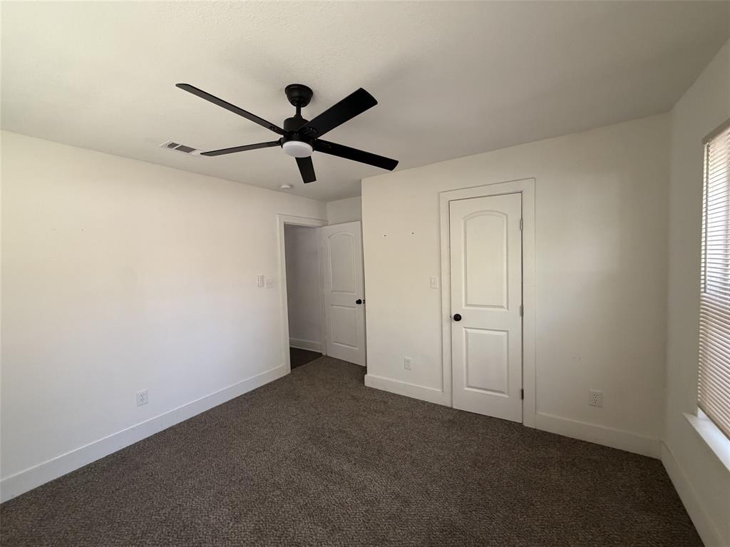 400 Lansing Street Property Photo 9