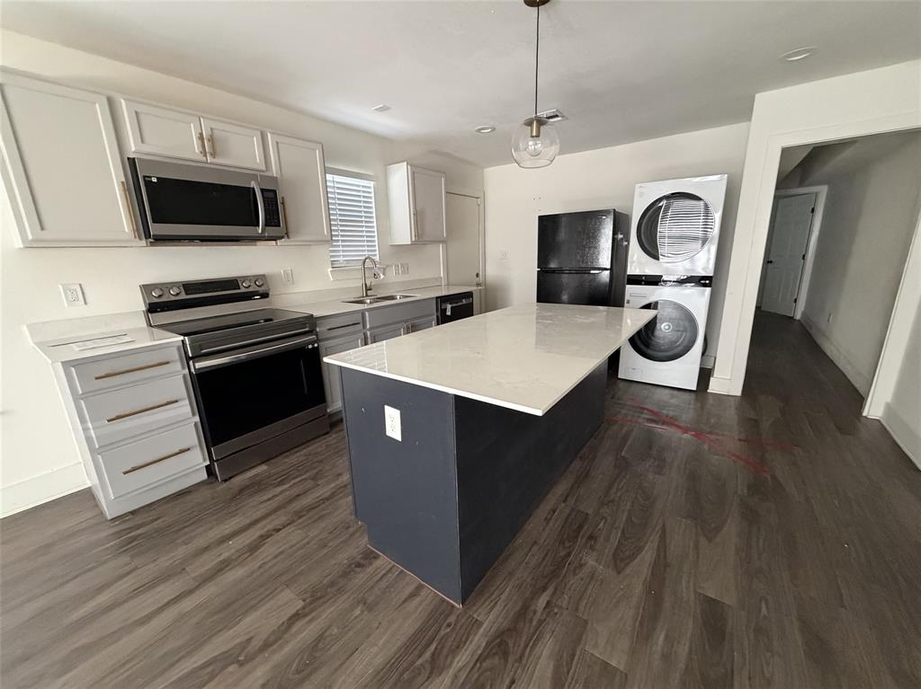 400 Lansing Street Property Photo 22