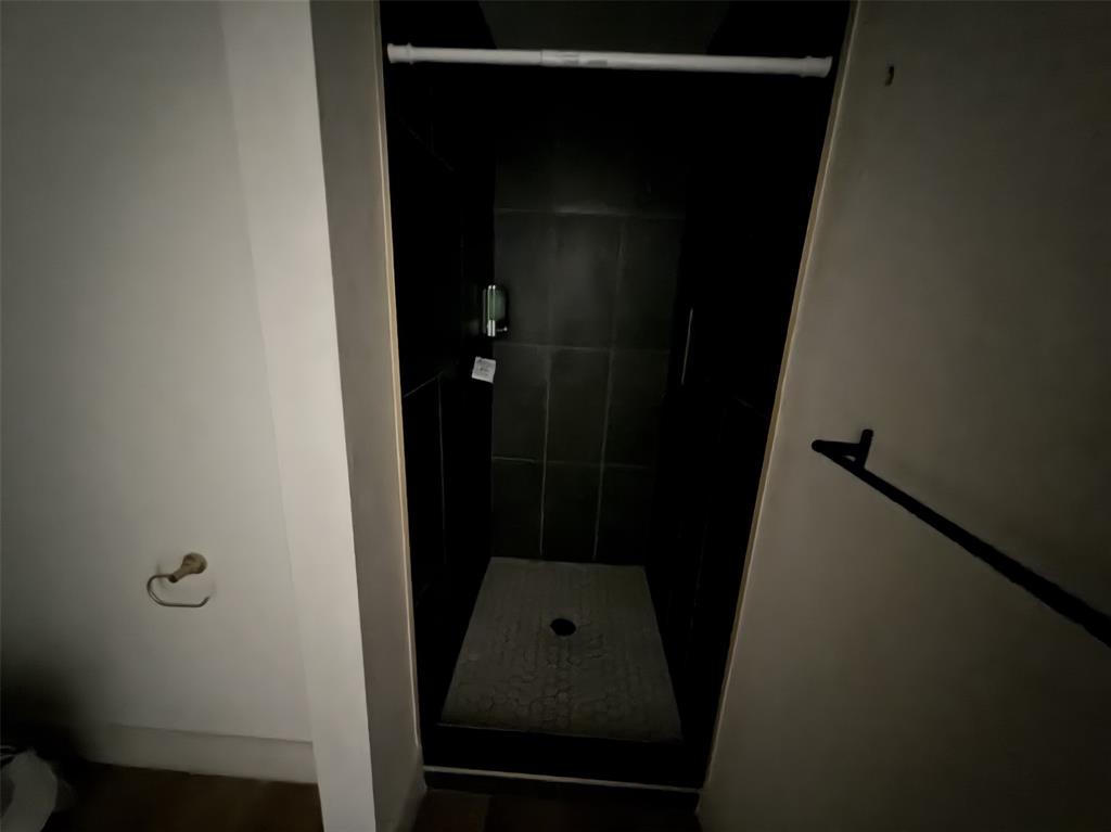 400 Lansing Street Property Photo 26
