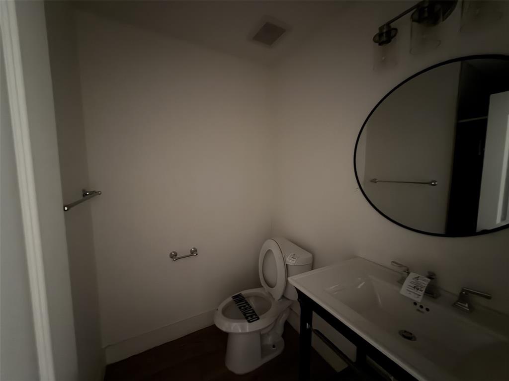 400 Lansing Street Property Photo 29