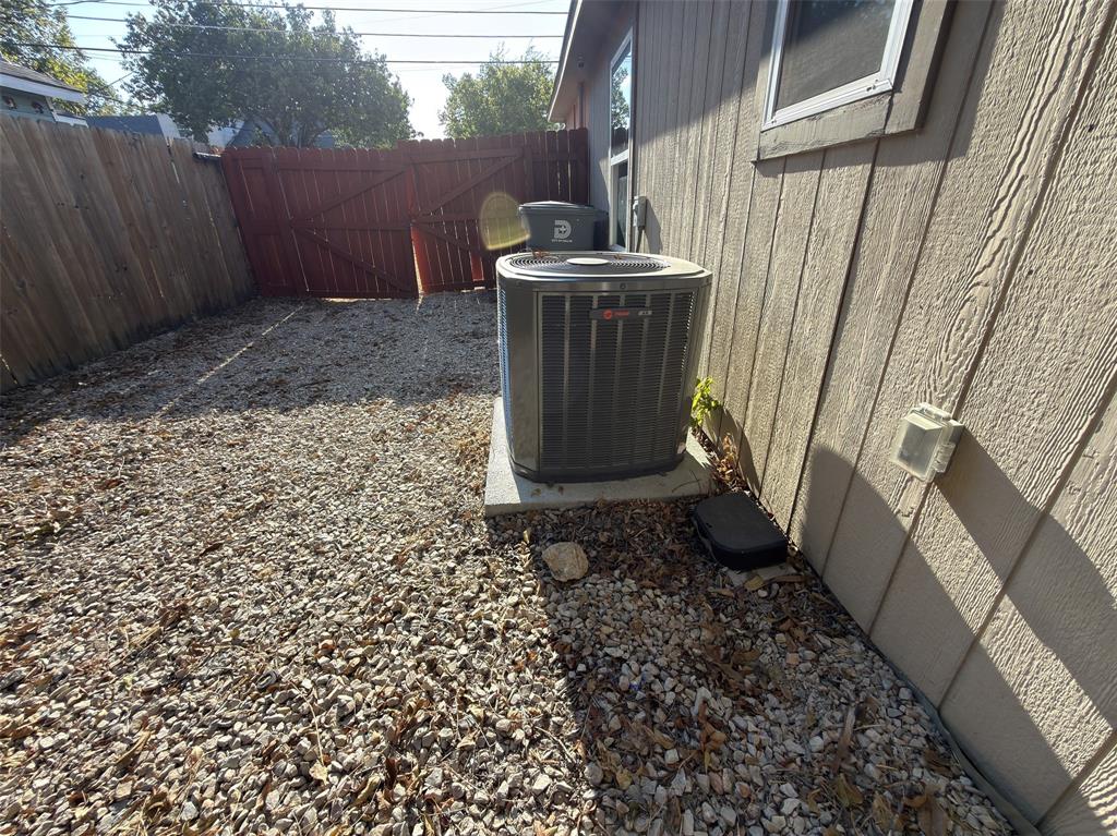 400 Lansing Street Property Photo 32