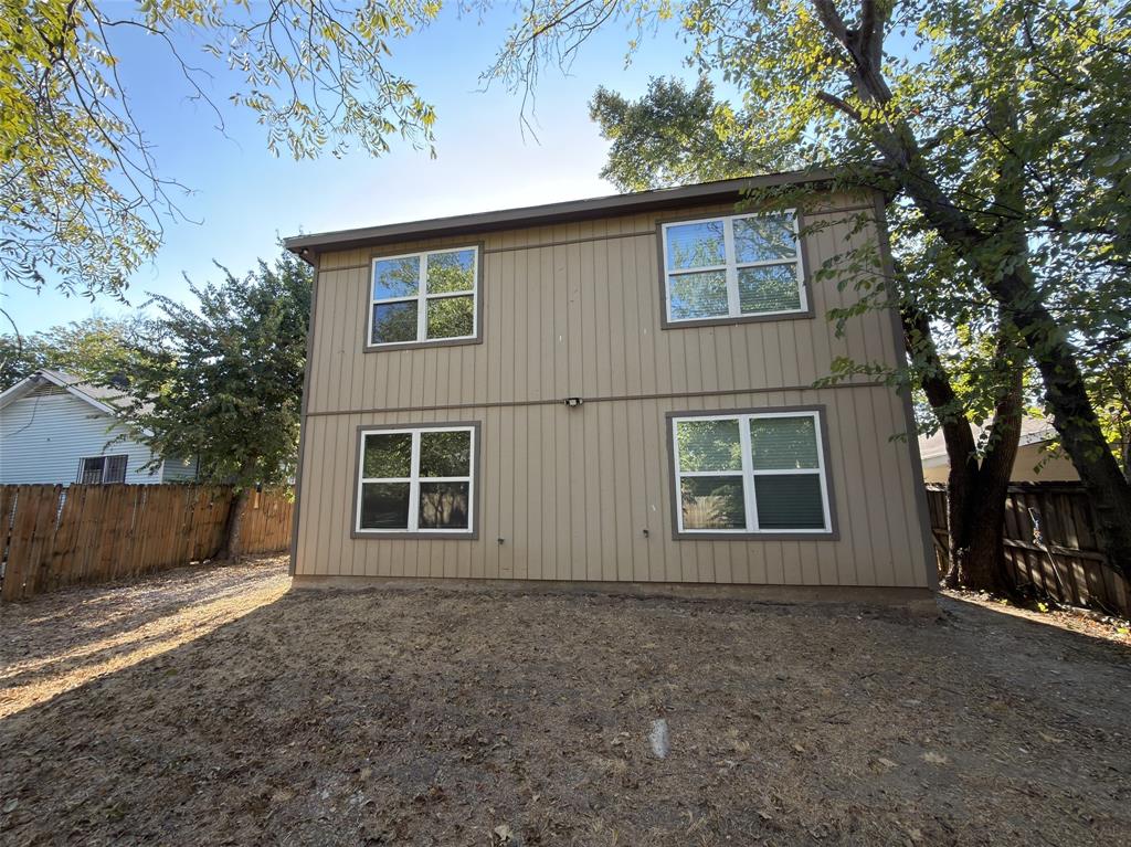 400 Lansing Street Property Photo 33