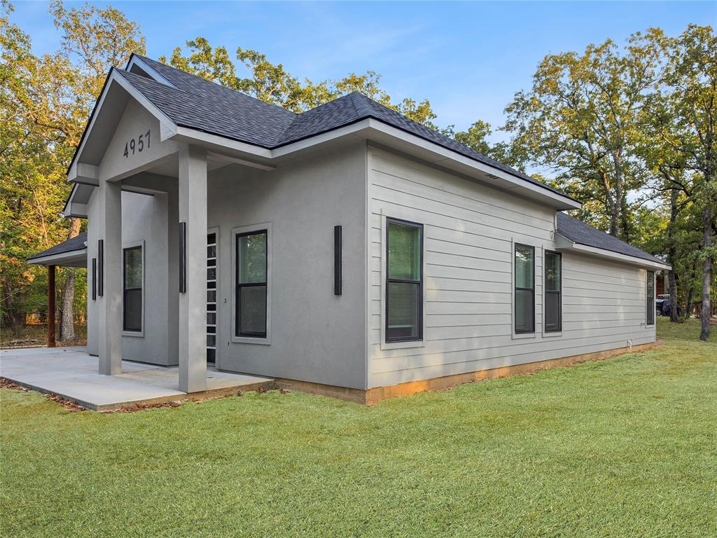 4957 La Prada Property Photo 4