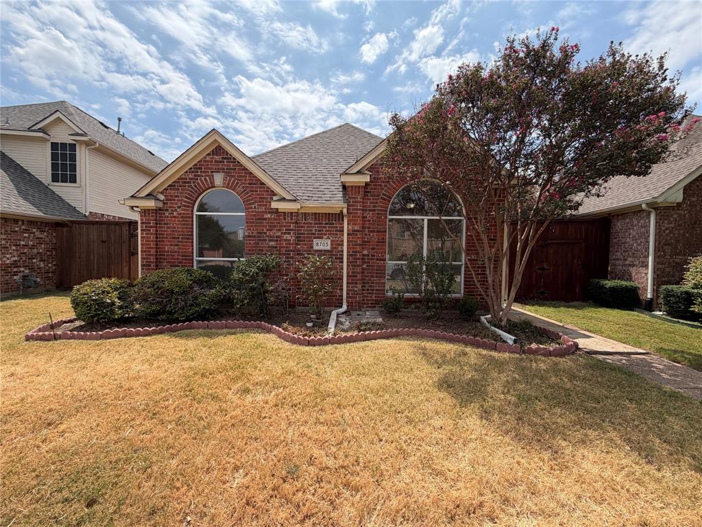 8703 Stonecrest Drive Property Photo 1