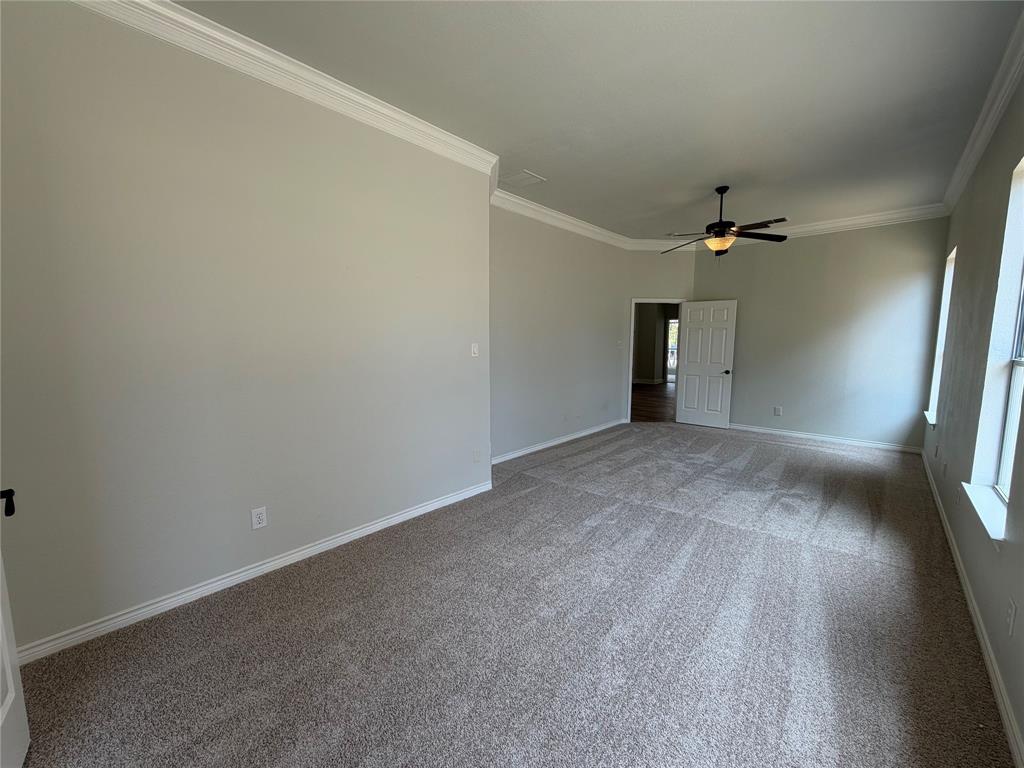 8703 Stonecrest Drive Property Photo 18