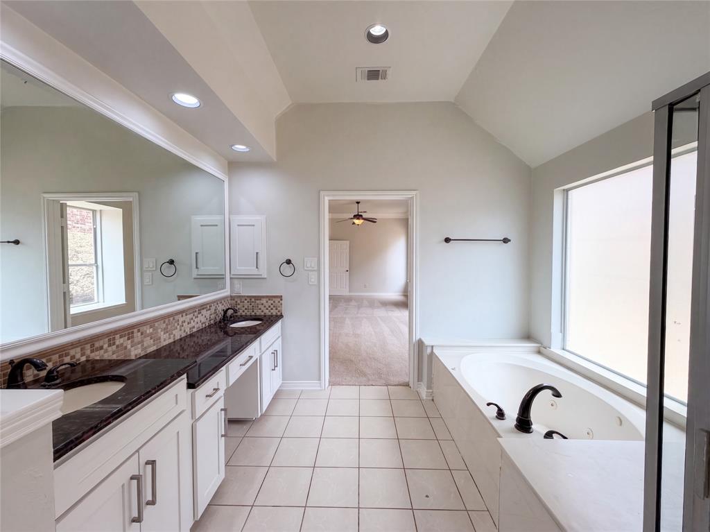 8703 Stonecrest Drive Property Photo 20