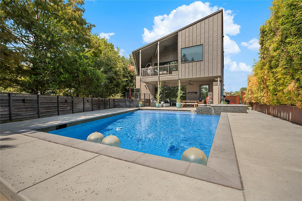 60 Vanguard Way Property Photo 1