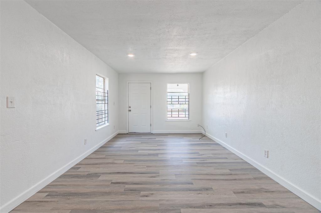 5406 Houghton Avenue Property Photo 2