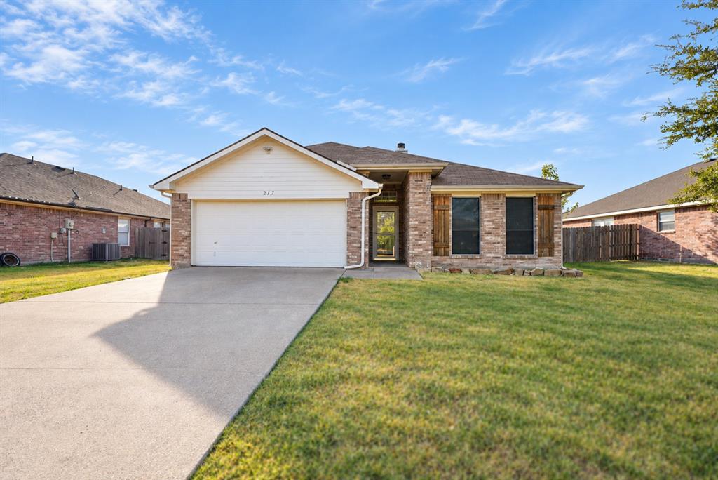 217 Windsor Property Photo 4