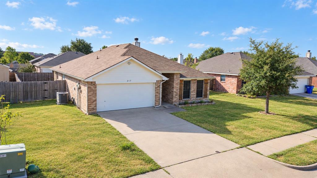 217 Windsor Property Photo 6