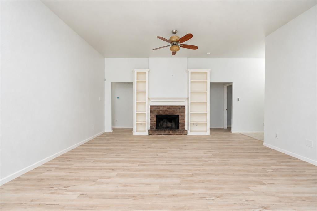 217 Windsor Property Photo 13
