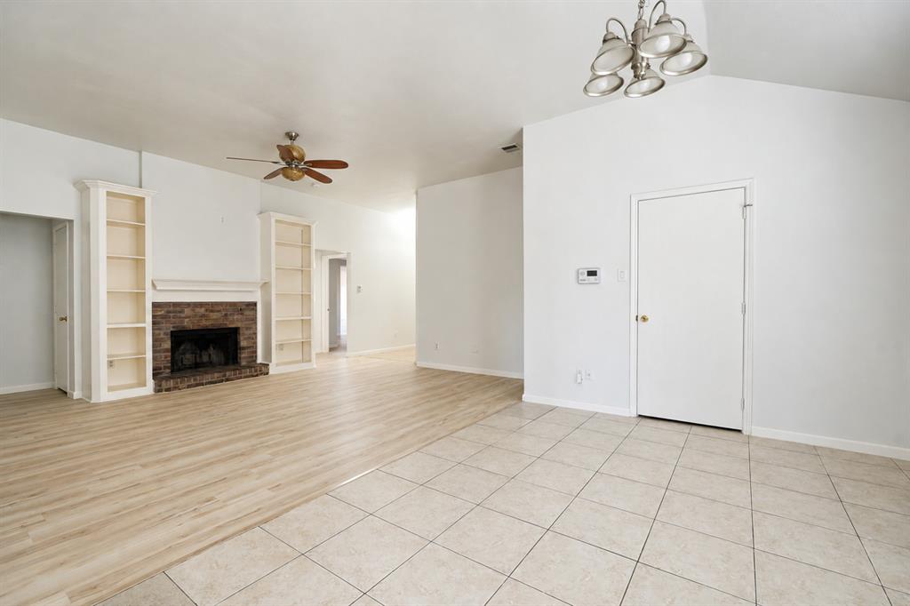 217 Windsor Property Photo 14