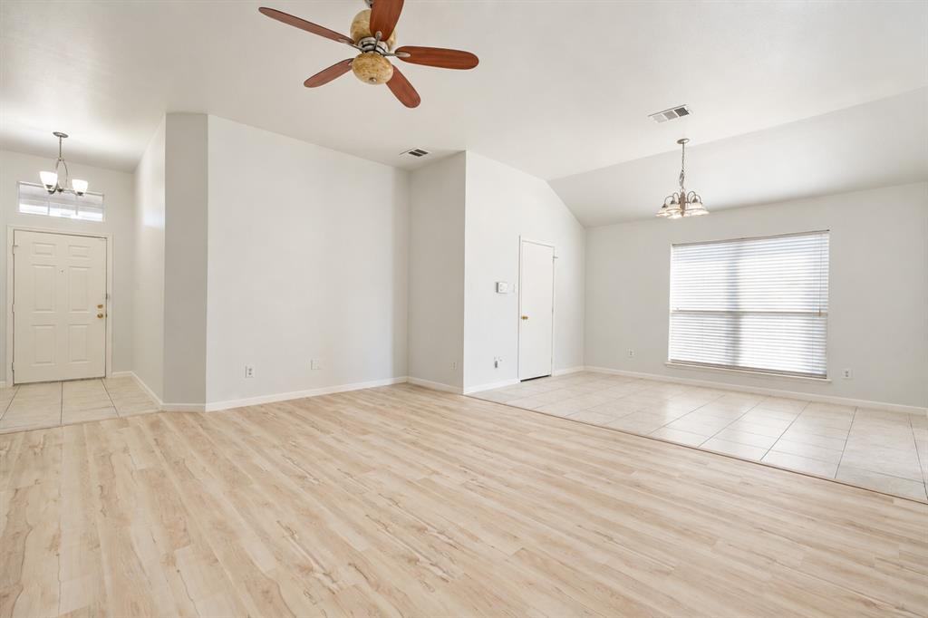 217 Windsor Property Photo 24