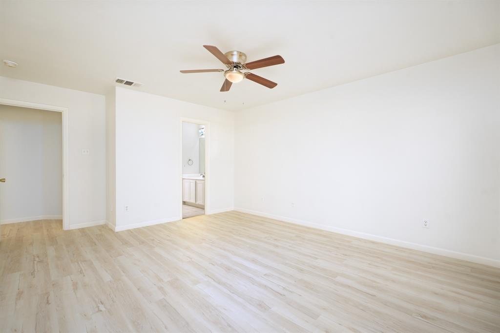 217 Windsor Property Photo 25