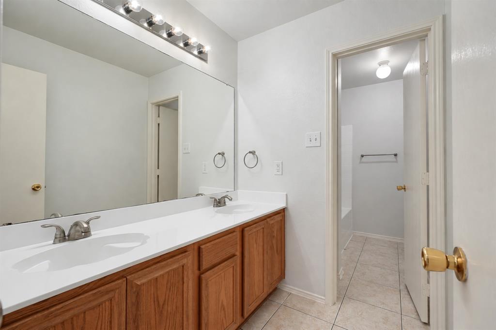 217 Windsor Property Photo 29