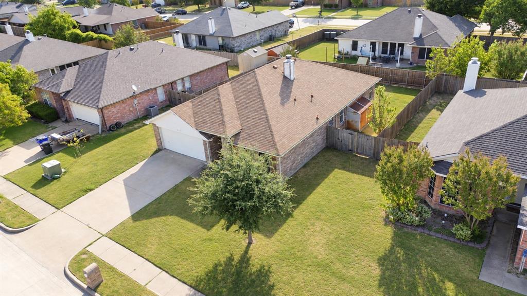 217 Windsor Property Photo 32