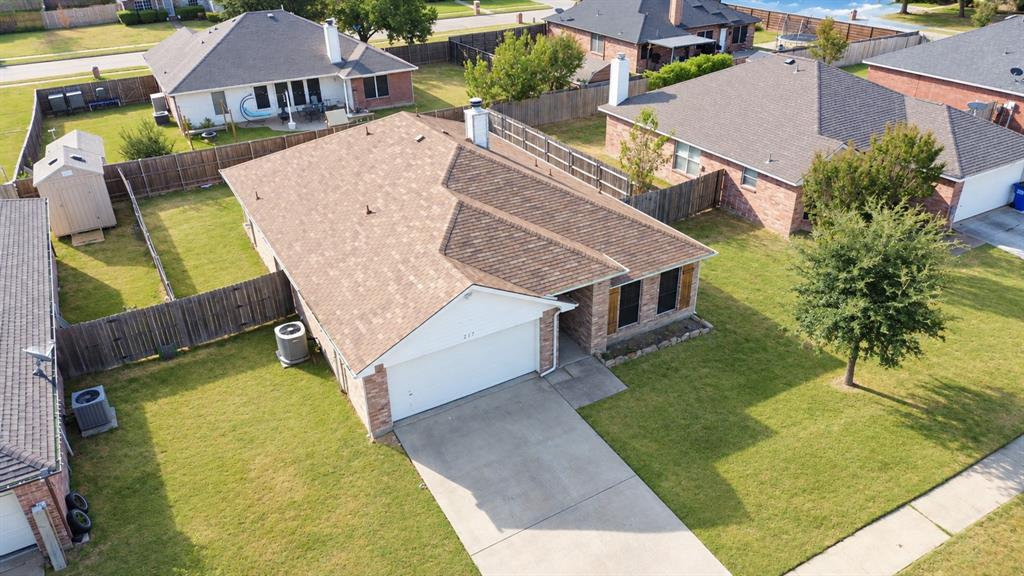 217 Windsor Property Photo 33