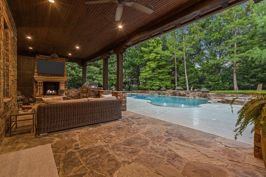 2215 King Fisher Drive Property Photo 37