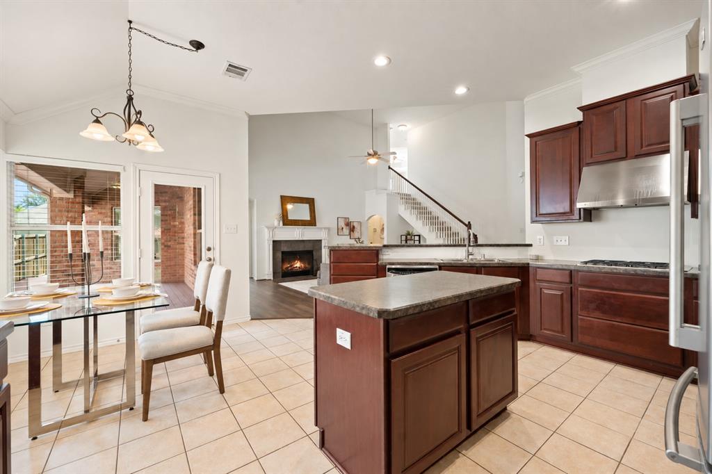 7209 Royal Glen Trail Property Photo 11