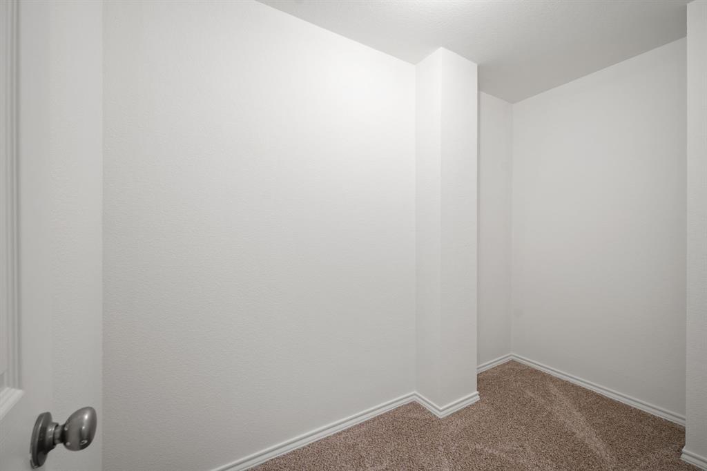 7209 Royal Glen Trail Property Photo 28