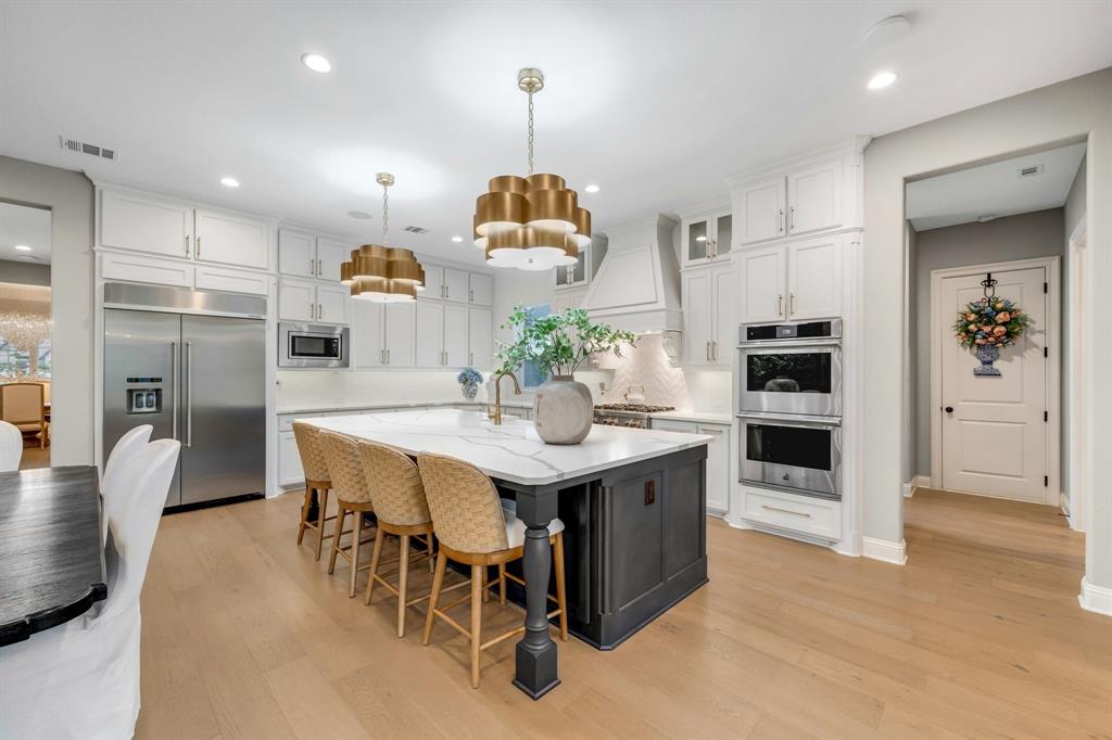 5401 Barry Boulevard Property Photo 11